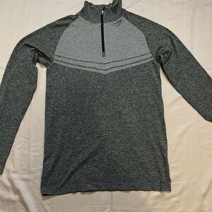 Workout grey pullover Size Medium